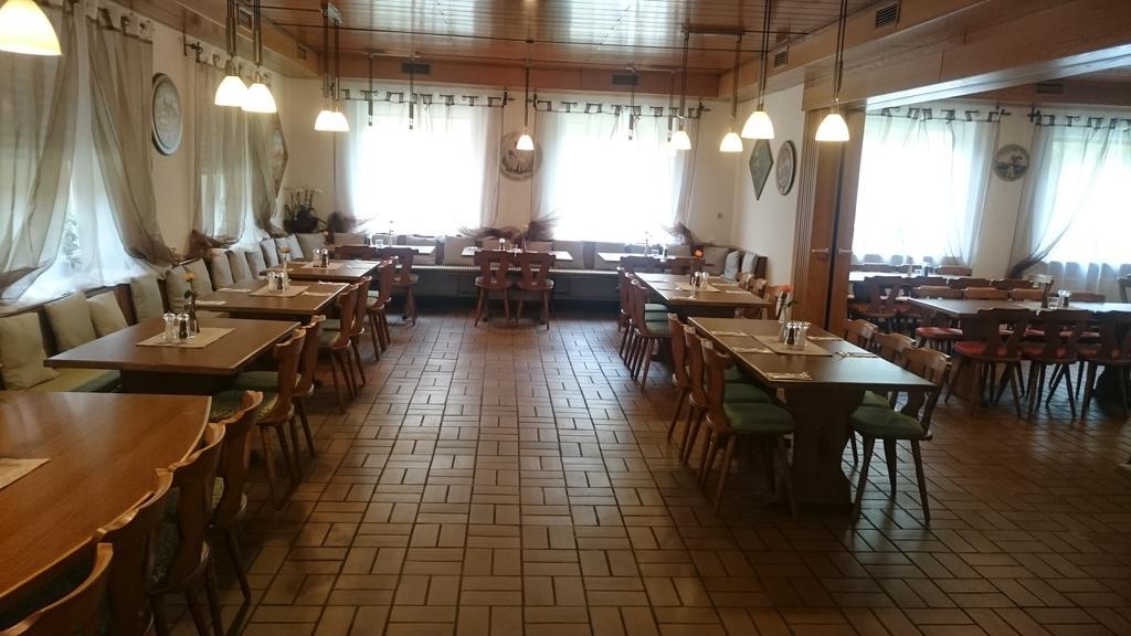 Gasthof Wilhelm Tell Fremdenzimmer Цирндорф Экстерьер фото